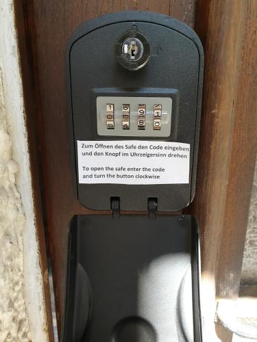 Private and cozy Apartment in Refrath near Cologne Private and cozy Apartment in Refrath near Cologne