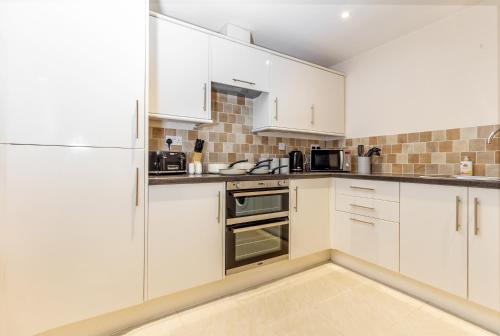 Apartment 4 Hillbrook House Malvern - Guest Homes - image 14