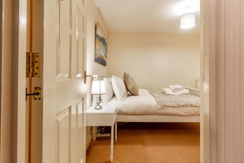 Apartment 4 Hillbrook House Malvern - Guest Homes - image 7