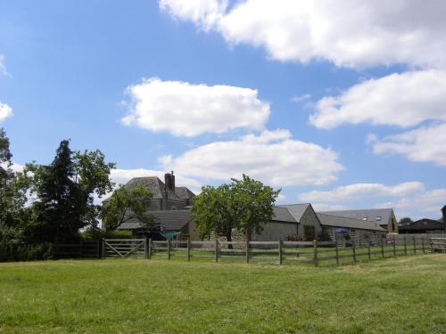 Hook Farm Cottages - image 7