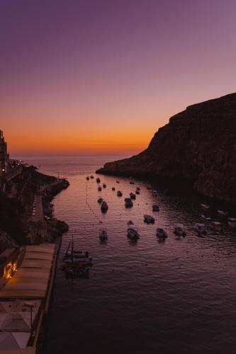 ทัศนียภาพ, San Andrea Hotel in โกโซ