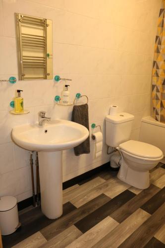 Koupelna, Ideal lodgings in Bury – Whitefield in Bury