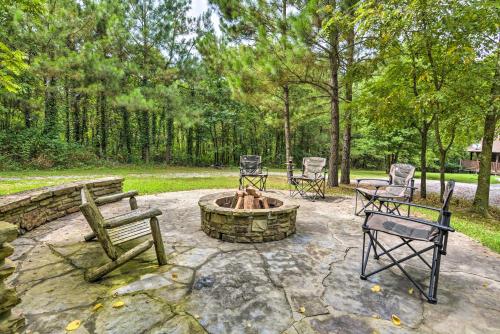 Secluded Northwest Arkansas Cabin Fire Pit and Deck