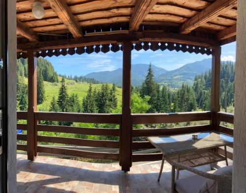 Pensiunea Turistica Tihuta in Piatra-Fantanele