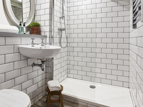 The Masons Arms - main image