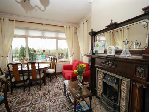 Launard House - image 12