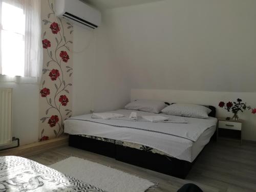 Micófogadó - image 10