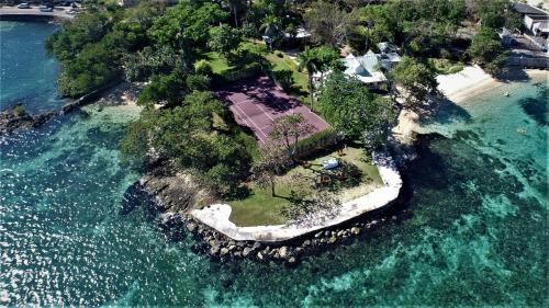 Llantrissant Beachcliff Villa Negril