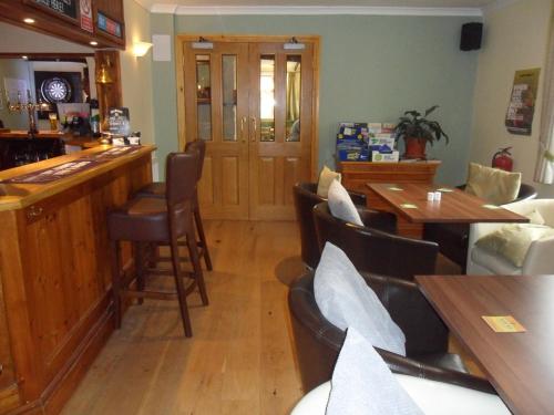 London Inn - image 5