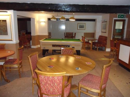The London Inn - image 14