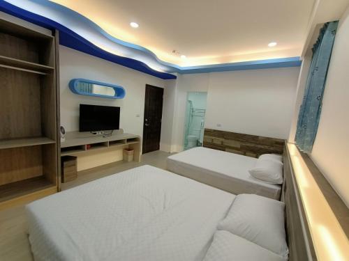 2 queen beds