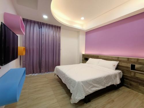 1 queen bed