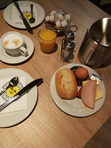 餐飲選擇, 赫伯特汽車旅館 (Motel Herbold) in 克奴瓦德