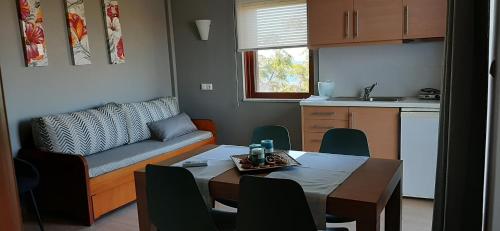  Viena Rooms & Apartments in Kountoura Selino