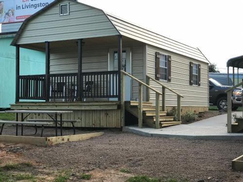 Kickapoo Shores Waterfront Cottages in Onalaska, USA
