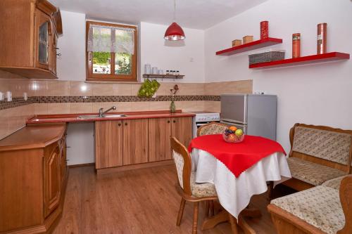 Konyha, Diviš73 (Divis73) in Loket