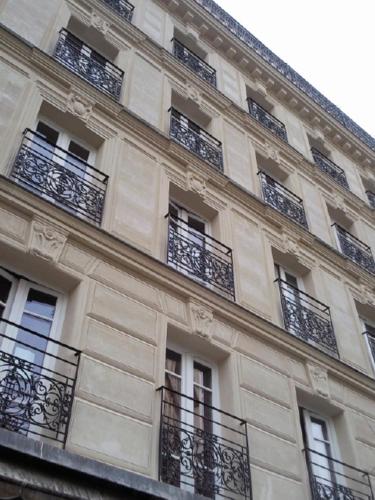 Le Montclair Montmartre by River - image 2