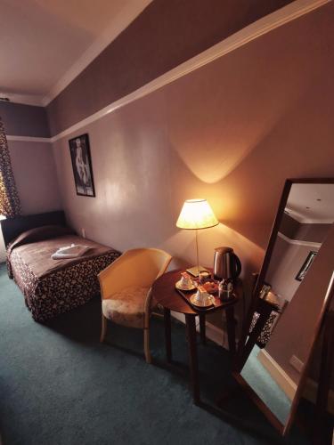 2 twin beds