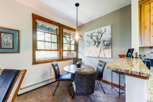 Modern Granby Ranch Condo - image 3