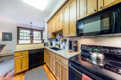 Modern Granby Ranch Condo - image 7
