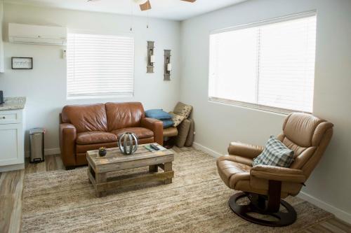 Peaceful Phoenix Bungalow with Grill and Pool! - image 19