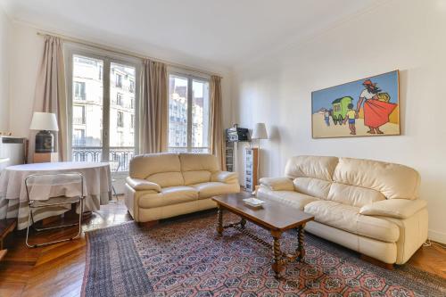 Charming apartment near Eiffel Tower