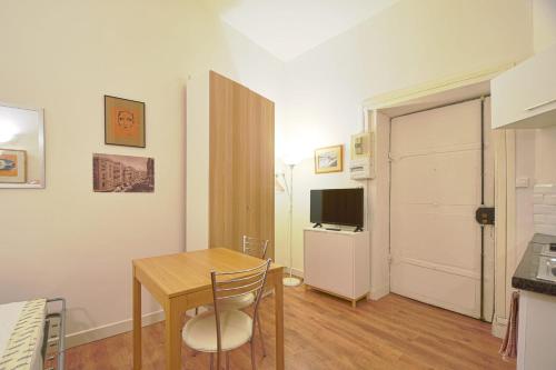 Quiet Studio In The Center Of Lyon, Lyon (photo 5)