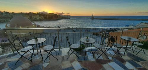 Amphitrite Hotel - image 6