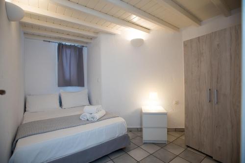 Madres Houses - image 14