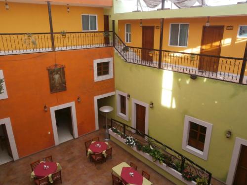 ผับ/เลาจน์, โรงแรมอันเบร์ (Hotel Anber) in โดโลเรส อิดัลโก