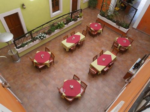 ผับ/เลาจน์, โรงแรมอันเบร์ (Hotel Anber) in โดโลเรส อิดัลโก