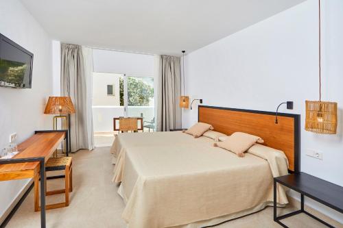 Style Double Room (2 Adults)