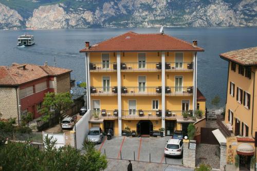 Hotel Sirena Room Type - Twin Room with Balcony