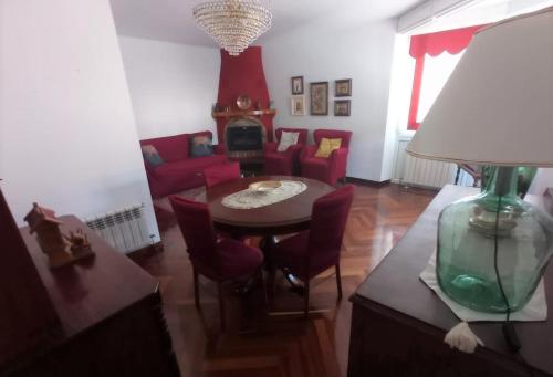 Koplietošanas atpūtas telpa ar TV, Casa Navacastellanos in Casarejos