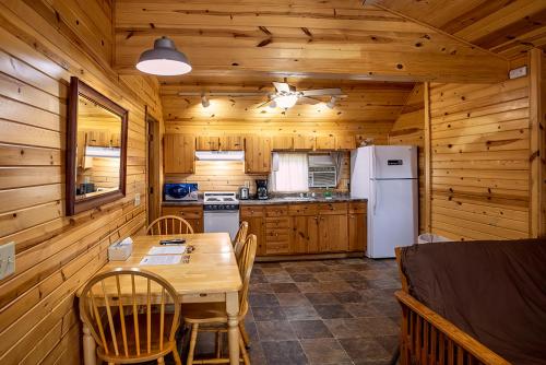 2 bedrooms, 4 beds