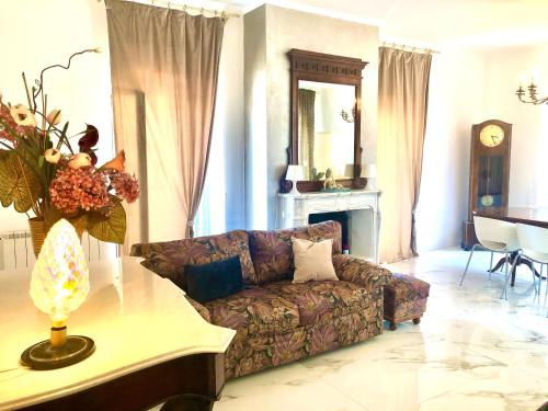 MB2 Apartment