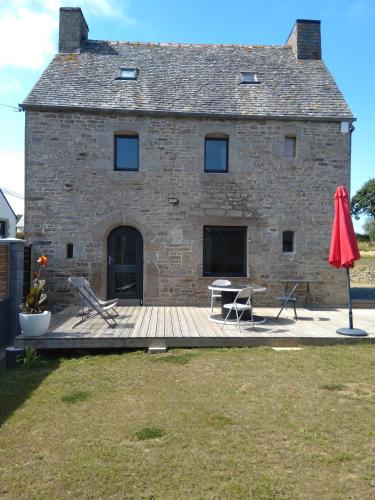 Les charmantes pierres percées gîte à louer Ploumilliau