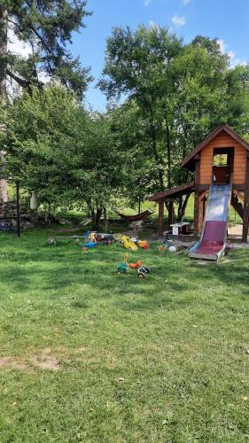 Gostyniy Dvir PetrovSki - Vorokhta