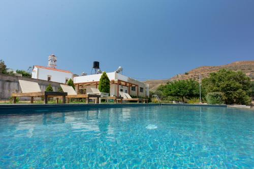 Agarathos Traditional Rooms with Pool Crete