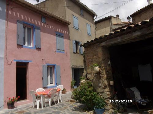 gite en pays cathare gîte à louer Laroque-de-Fa