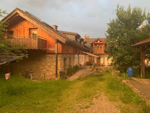 Abgeschiedene Ferienwohnung im Böhmerwald - Apartment - Kašperské Hory