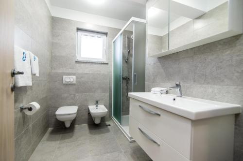 Three-Bedroom Apartment Standard image 2