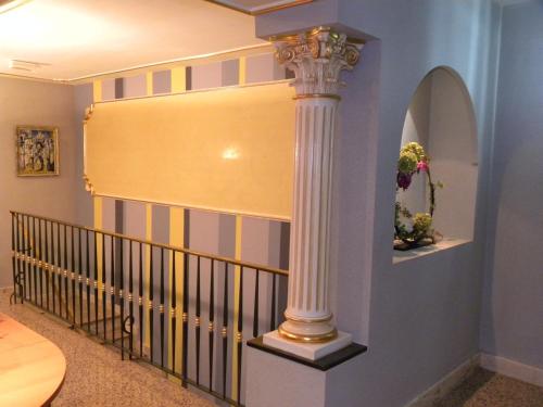 Iekārtas, Hotel Duque de Calabria in Manzanera