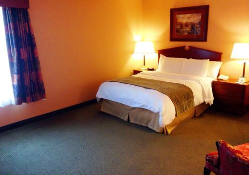 GrandStay Hotel & Suites Downtown Sheboygan