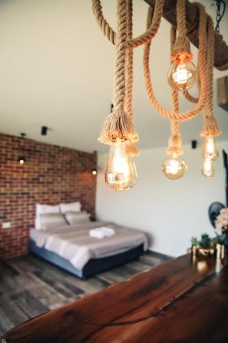 NELLA SUITE