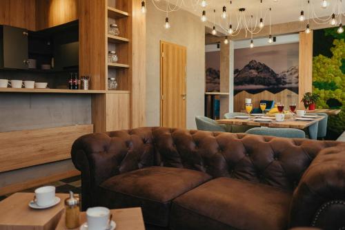 Shared lounge/TV area, Penzion Walddorf - komorny wellness pobyt vo Vysokych Tatrach in Nova Lesna