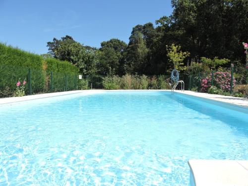 Loire Valley Cottages - image 2