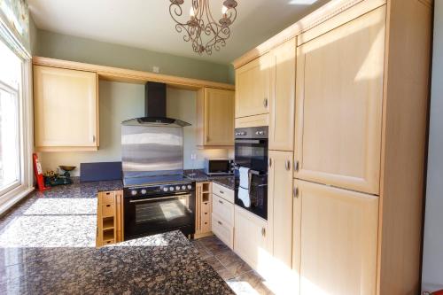 Durham House Holiday Let sleeps 26 with Croft and Hay Loft - image 5