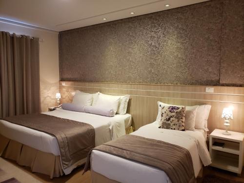Standard Triple Room image 1