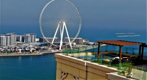 Jbr penthouse with terrace pool, Dubaj (fotografie 9)